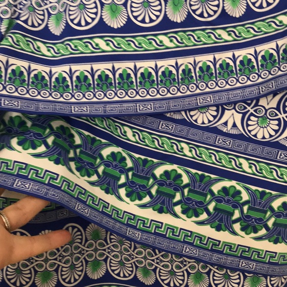 Like New J.McLaughlin Athleisure Skirt. Small - Picture 4 of 6